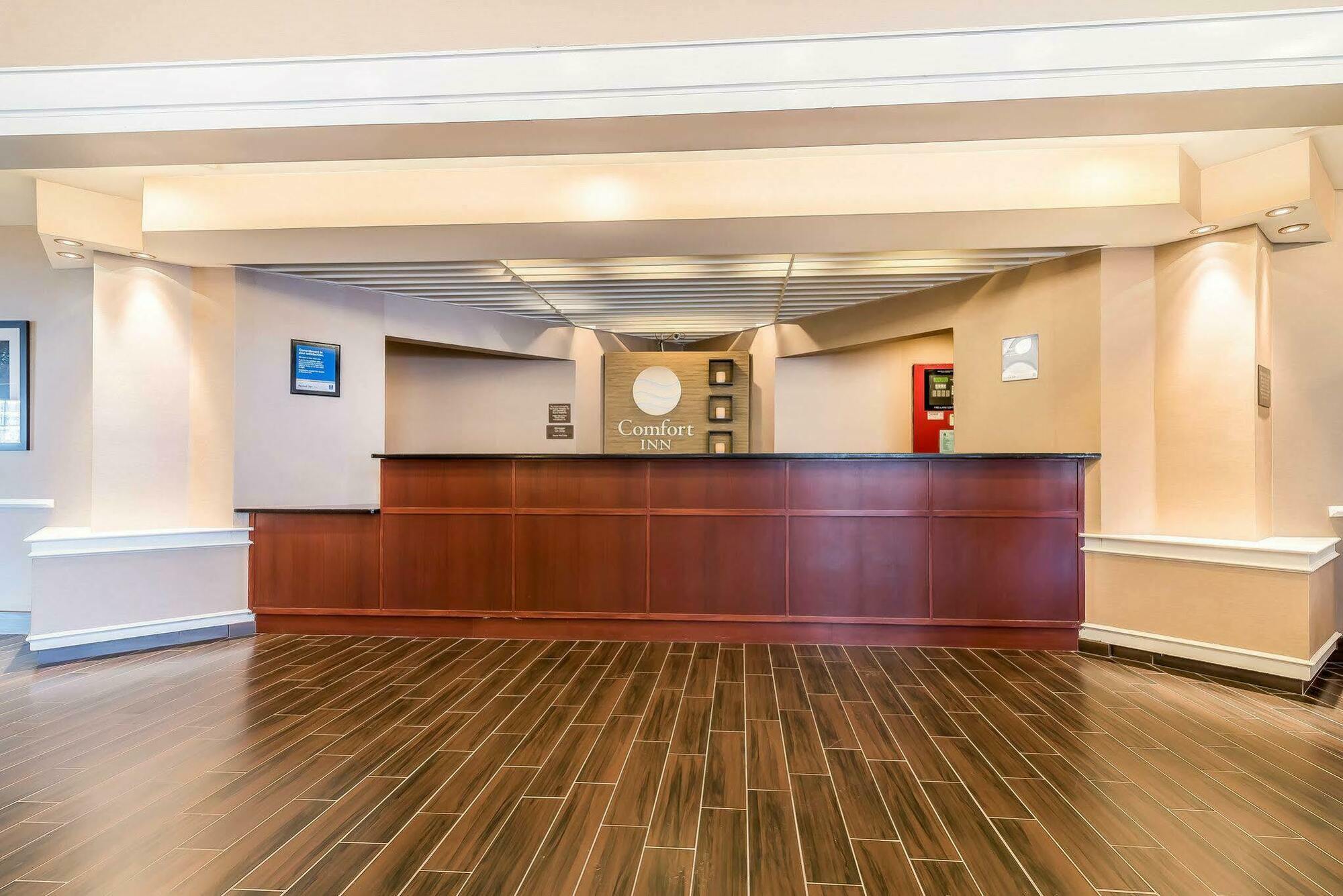 Comfort Inn Concord Exterior photo